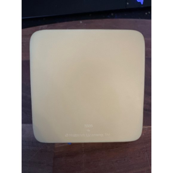 Hallmark Best In Show Keepsake Ornament Dog Pet Photo Holder Ornament 2005 - Picture 4 of 4